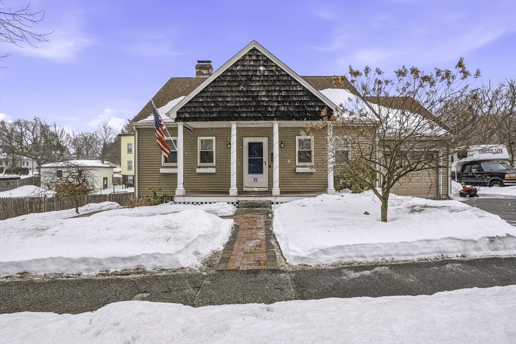 77 Carter St, Leominster, Massachusetts, 3 Bedrooms Bedrooms, 7 Rooms Rooms,2 BathroomsBathrooms,Residential,For Sale,Carter St,73482796