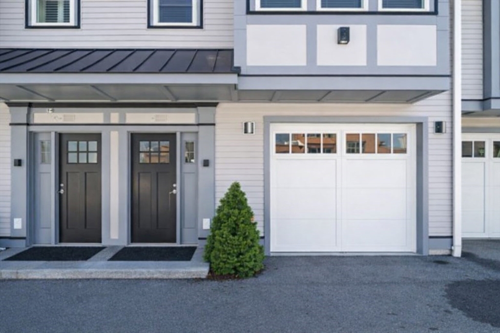 49-51D Coffey Street, Boston, Massachusetts, 3 Bedrooms Bedrooms, 7 Rooms Rooms,3.5 BathroomsBathrooms,Residential,For Sale,Coffey Street,73482883