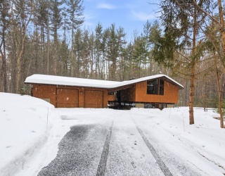 69 Long Ridge Rd, Carlisle, Massachusetts, 4 Bedrooms Bedrooms, 10 Rooms Rooms,2 BathroomsBathrooms,Residential,For Sale,Long Ridge Rd,73482902