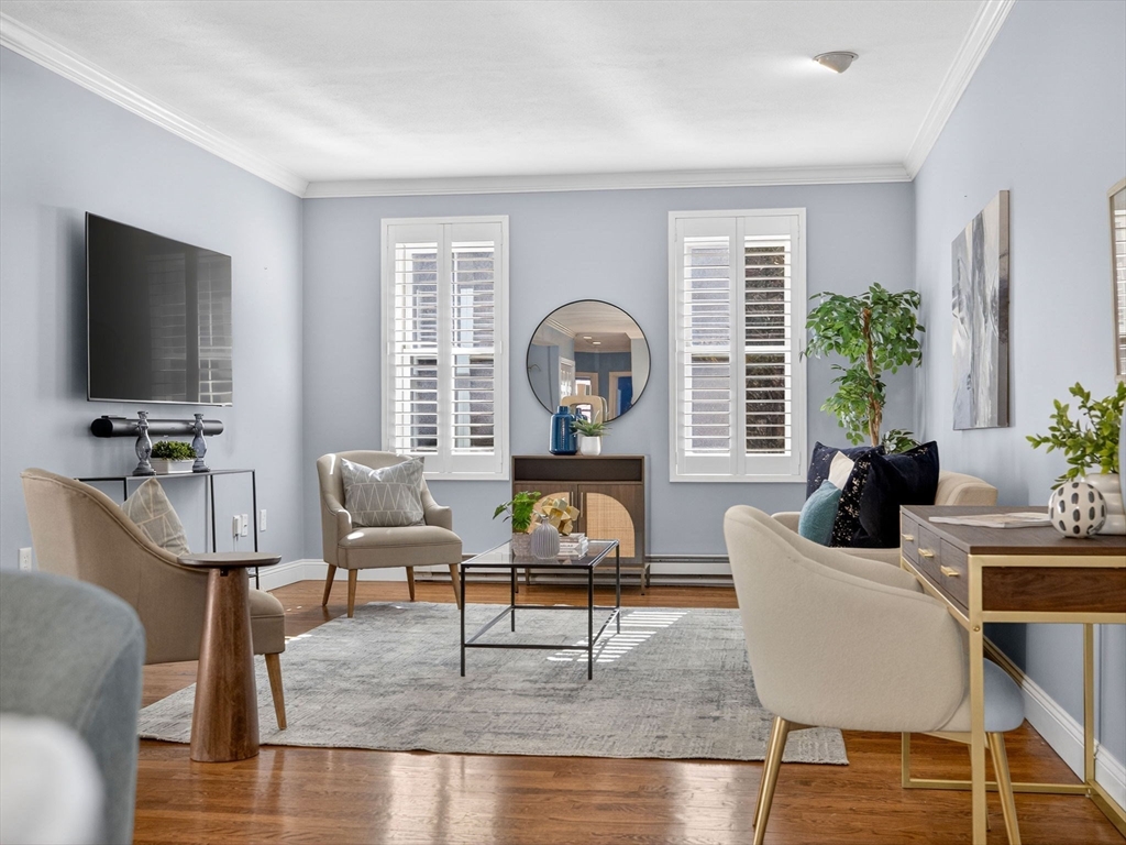 476 Shawmut Ave, Boston, Massachusetts, 2 Bedrooms Bedrooms, 4 Rooms Rooms,1 BathroomBathrooms,Residential,For Sale,Shawmut Ave,73482918