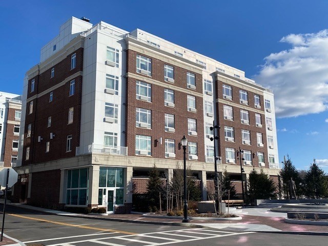 18 Cliveden St, Quincy, Massachusetts, 2 Bedrooms Bedrooms, 4 Rooms Rooms,2 BathroomsBathrooms,Residential,For Sale,Cliveden St,73482919