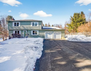 120 Rinnock Road, Fitchburg, Massachusetts, 4 Bedrooms Bedrooms, 9 Rooms Rooms,1.5 BathroomsBathrooms,Residential,For Sale,Rinnock Road,73482934
