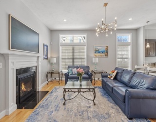 2 Boardwalk Dr, Andover, Massachusetts, 3 Bedrooms Bedrooms, 7 Rooms Rooms,3.5 BathroomsBathrooms,Residential,For Sale,Boardwalk Dr,73482916