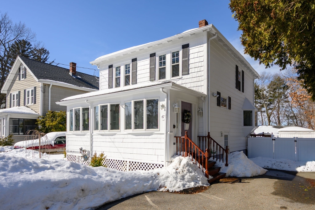 47 Academy Ave, Weymouth, Massachusetts, 3 Bedrooms Bedrooms, 6 Rooms Rooms,2.5 BathroomsBathrooms,Residential,For Sale,Academy Ave,73482967