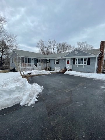 1 Freetown St, Lakeville, Massachusetts, 5 Bedrooms Bedrooms, 7 Rooms Rooms,3 BathroomsBathrooms,Residential,For Sale,Freetown St,73482997