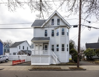 34-36 West Highland Ave, Melrose, Massachusetts, 5 Bedrooms Bedrooms, 12 Rooms Rooms,2 BathroomsBathrooms,Residential Income,For Sale,West Highland Ave,73483077