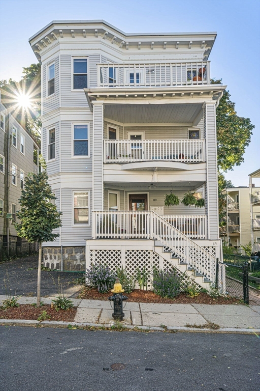 89 Train Street, Boston, Massachusetts, 2 Bedrooms Bedrooms, 5 Rooms Rooms,1.5 BathroomsBathrooms,Residential Lease,For Rent,Train Street,73483023