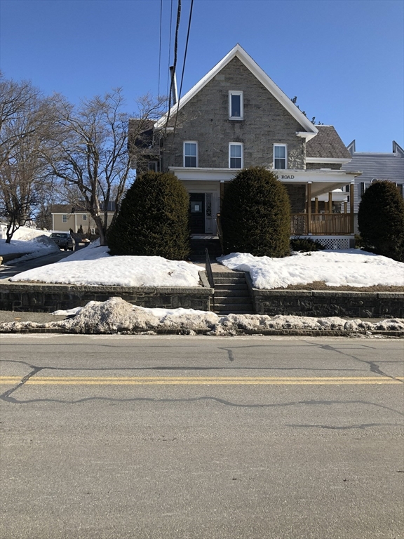 325 Mammoth Rd, Lowell, Massachusetts, 1 Bedroom Bedrooms, 4 Rooms Rooms,1 BathroomBathrooms,Residential Lease,For Rent,Mammoth Rd,73483025