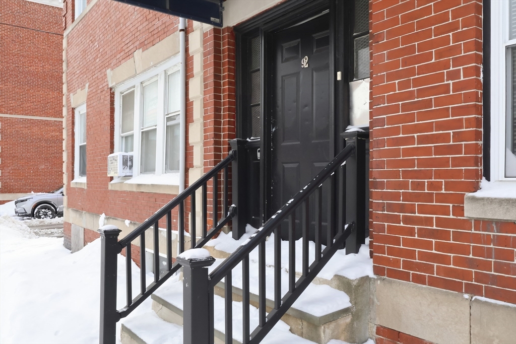 92 Bragdon St, Boston, Massachusetts, 4 Bedrooms Bedrooms, 5 Rooms Rooms,1 BathroomBathrooms,Residential Lease,For Rent,Bragdon St,73482943