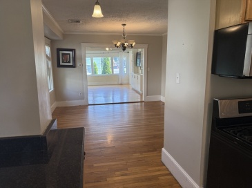 31 Fifield St, Watertown, Massachusetts, 4 Bedrooms Bedrooms, 7 Rooms Rooms,2 BathroomsBathrooms,Residential Lease,For Rent,Fifield St,73483100