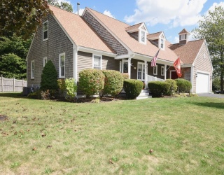 10 Birch Bottom Circle, Rockland, Massachusetts, 5 Bedrooms Bedrooms, 9 Rooms Rooms,4 BathroomsBathrooms,Residential,For Sale,Birch Bottom Circle,73483123