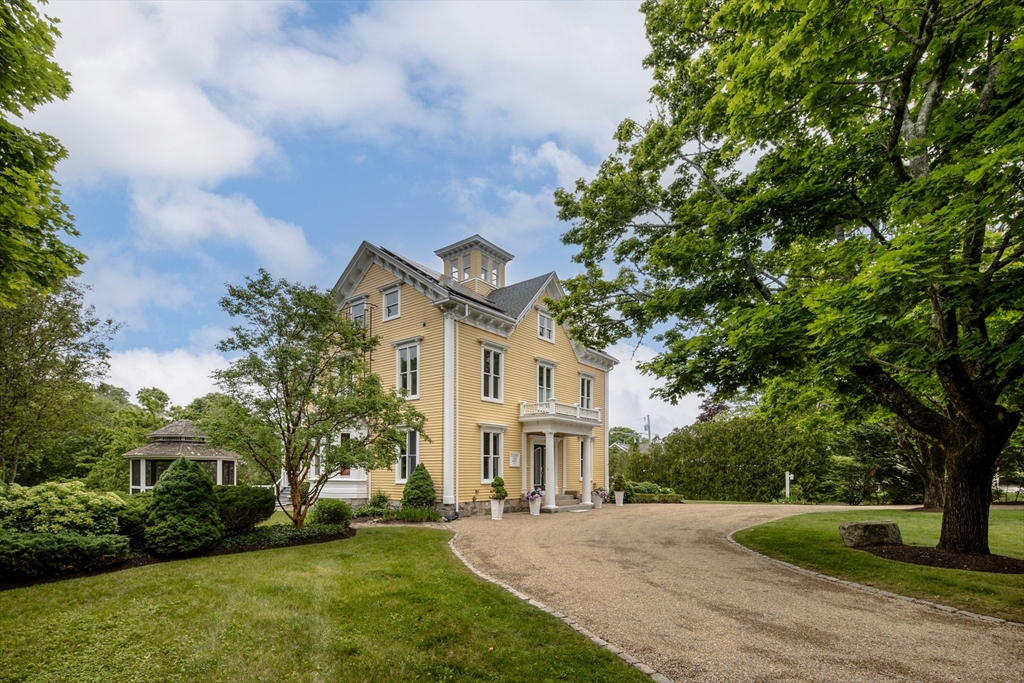 13 Cottage St, Marion, Massachusetts, 6 Bedrooms Bedrooms, 10 Rooms Rooms,5 BathroomsBathrooms,Residential,For Sale,Cottage St,73389056