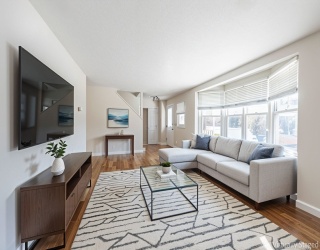 4 Rowe Ct, Boston, Massachusetts, 3 Bedrooms Bedrooms, 7 Rooms Rooms,2.5 BathroomsBathrooms,Residential,For Sale,Rowe Ct,73482953