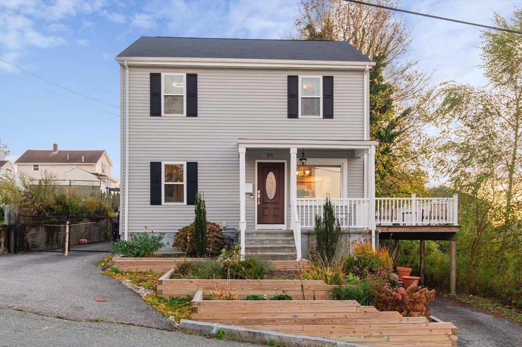 29 Valentine Street, Fall River, Massachusetts, 3 Bedrooms Bedrooms, 9 Rooms Rooms,2 BathroomsBathrooms,Residential,For Sale,Valentine Street,73473575