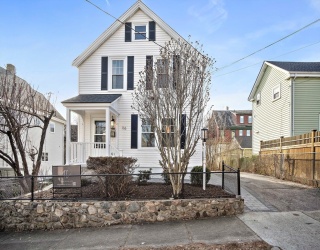 116 Pearl St, Newton, Massachusetts, 3 Bedrooms Bedrooms, 12 Rooms Rooms,3 BathroomsBathrooms,Residential Lease,For Rent,Pearl St,73483404