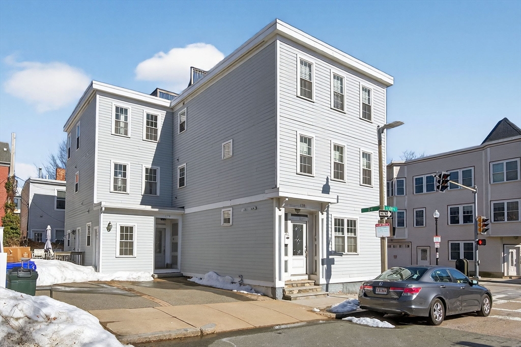 170 W 3rd St, Boston, Massachusetts, 3 Bedrooms Bedrooms, 5 Rooms Rooms,2.5 BathroomsBathrooms,Residential Lease,For Rent,W 3rd St,73483212
