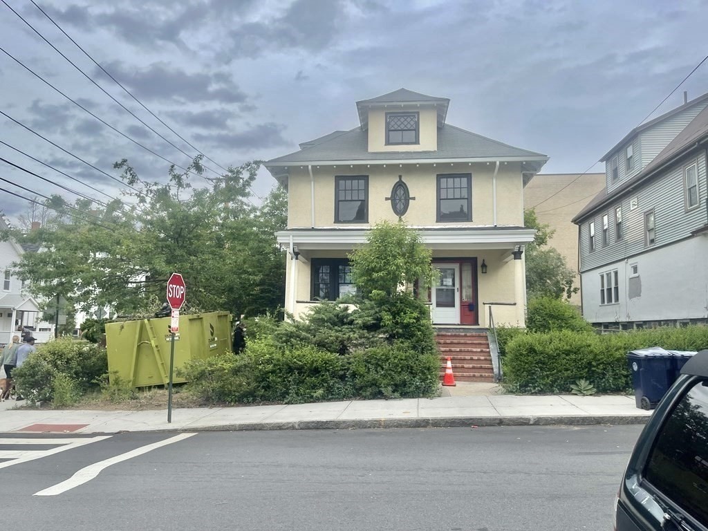 47 Pleasant St, Everett, Massachusetts, 4 Bedrooms Bedrooms, 7 Rooms Rooms,1.5 BathroomsBathrooms,Residential Lease,For Rent,Pleasant St,73483229