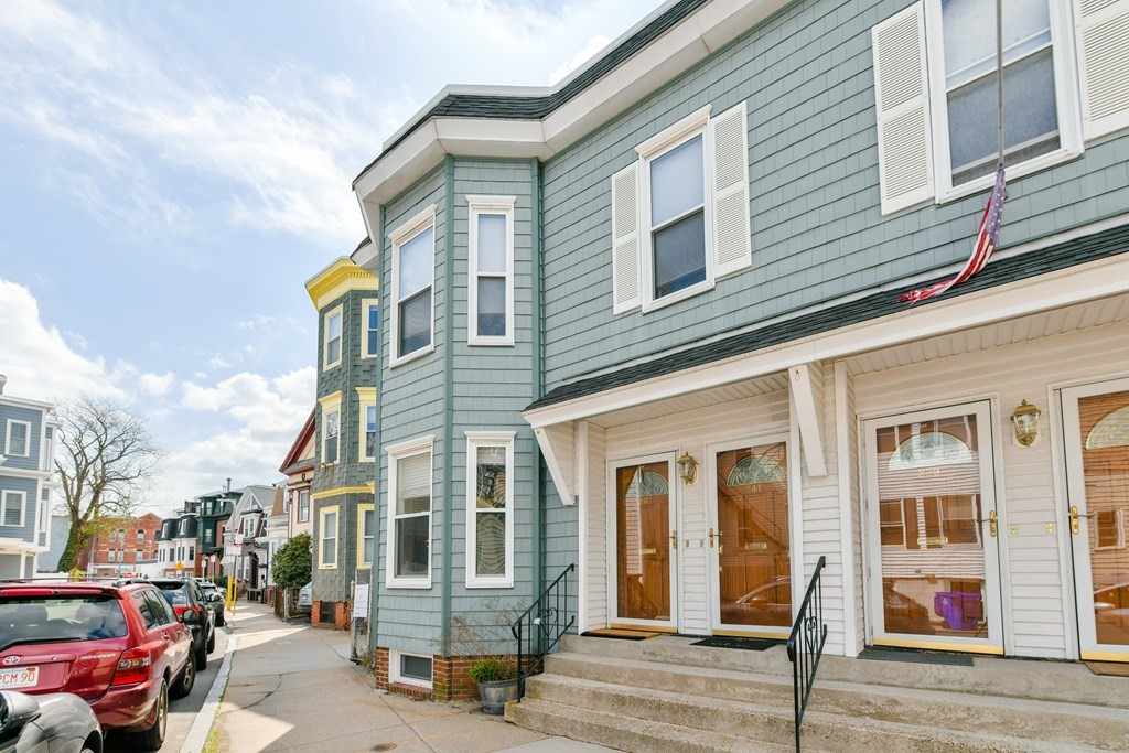 243 Emerson, Boston, Massachusetts, 2 Bedrooms Bedrooms, 4 Rooms Rooms,1 BathroomBathrooms,Residential Lease,For Rent,Emerson,73483235