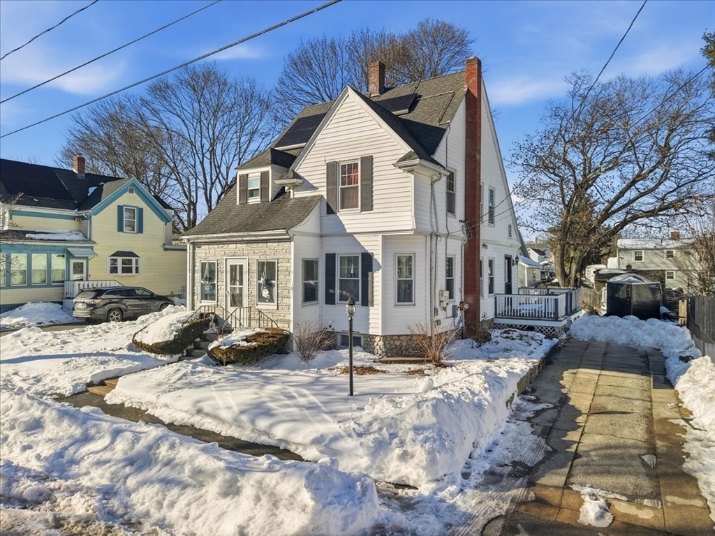 185 Dover St, Brockton, Massachusetts, 4 Bedrooms Bedrooms, 8 Rooms Rooms,2 BathroomsBathrooms,Residential,For Sale,Dover St,73483259