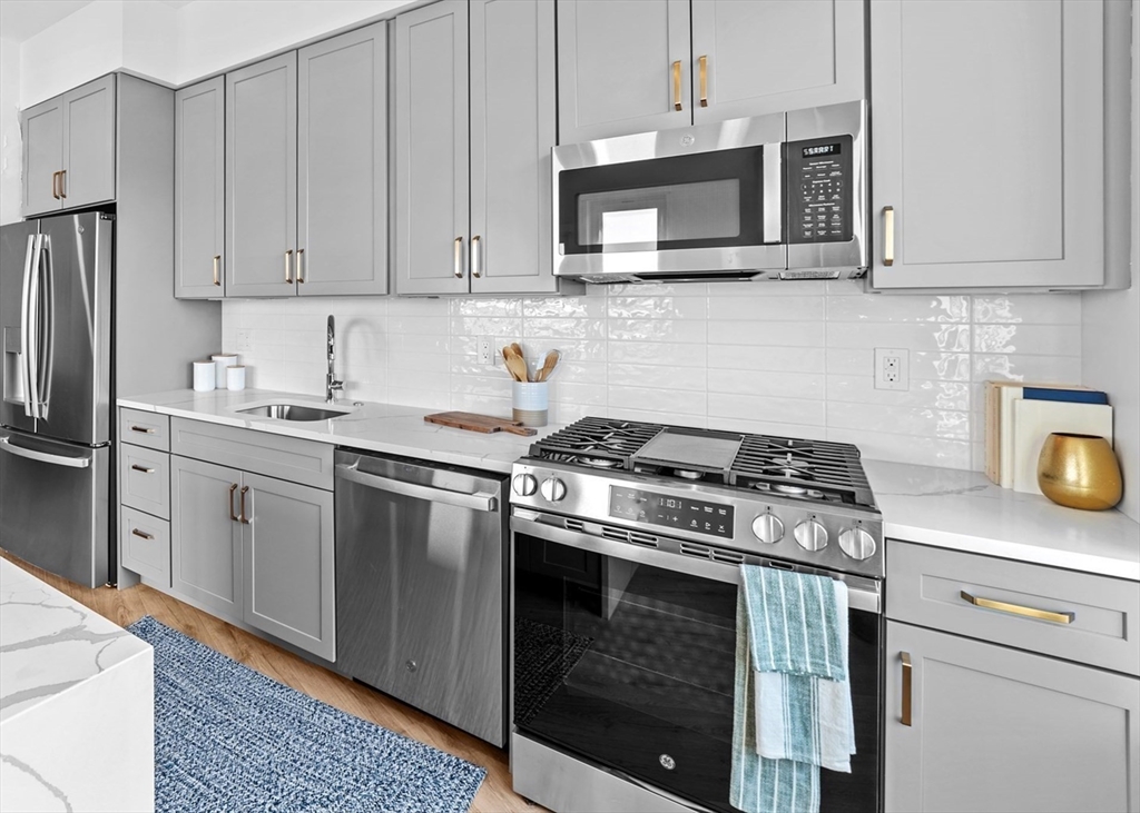 500 Talbot Ave, Boston, Massachusetts, 3 Bedrooms Bedrooms, 3 Rooms Rooms,2 BathroomsBathrooms,Residential Lease,For Rent,Talbot Ave,73483258