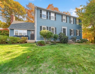 55 Westmoreland Drive, Falmouth, Massachusetts, 4 Bedrooms Bedrooms, 7 Rooms Rooms,2.5 BathroomsBathrooms,Residential,For Sale,Westmoreland Drive,73483273