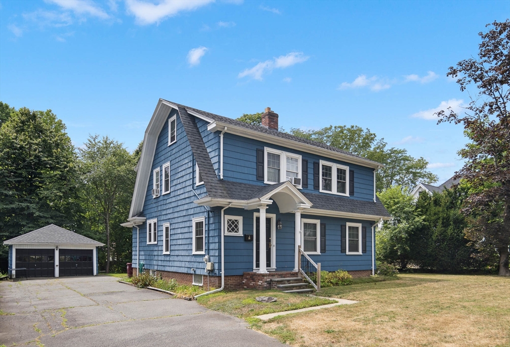 15 E Grove St, Middleboro, Massachusetts, 4 Bedrooms Bedrooms, 9 Rooms Rooms,2 BathroomsBathrooms,Residential,For Sale,E Grove St,73483285
