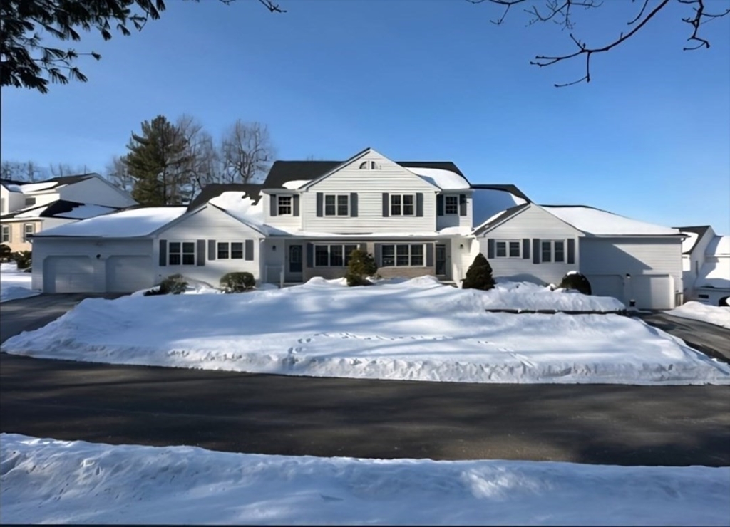 3 Oak View Terrace, Franklin, Massachusetts, 3 Bedrooms Bedrooms, 7 Rooms Rooms,2.5 BathroomsBathrooms,Residential,For Sale,Oak View Terrace,73483214