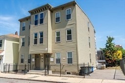 39 W Walnut Street, Boston, Massachusetts, 2 Bedrooms Bedrooms, 4 Rooms Rooms,1 BathroomBathrooms,Residential Lease,For Rent,W Walnut Street,73483312