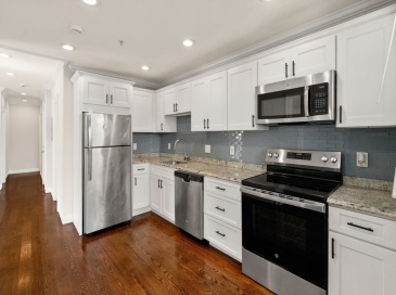 39 W Walnut Street, Boston, Massachusetts, 2 Bedrooms Bedrooms, 4 Rooms Rooms,1 BathroomBathrooms,Residential Lease,For Rent,W Walnut Street,73483312 39 W Walnut Street, Boston, Massachusetts, 2 Bedrooms Bedrooms, 4 Rooms Rooms,1 BathroomBathrooms,Residential Lease,For Rent,W Walnut Street,73483312