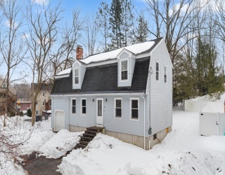 30 A St, Framingham, Massachusetts, 3 Bedrooms Bedrooms, 6 Rooms Rooms,1.5 BathroomsBathrooms,Residential,For Sale,A St,73483330