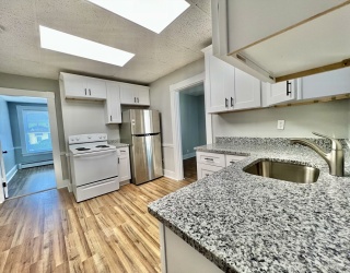 94 Main St, North Andover, Massachusetts, 3 Bedrooms Bedrooms, 7 Rooms Rooms,1.5 BathroomsBathrooms,Residential Lease,For Rent,Main St,73483331