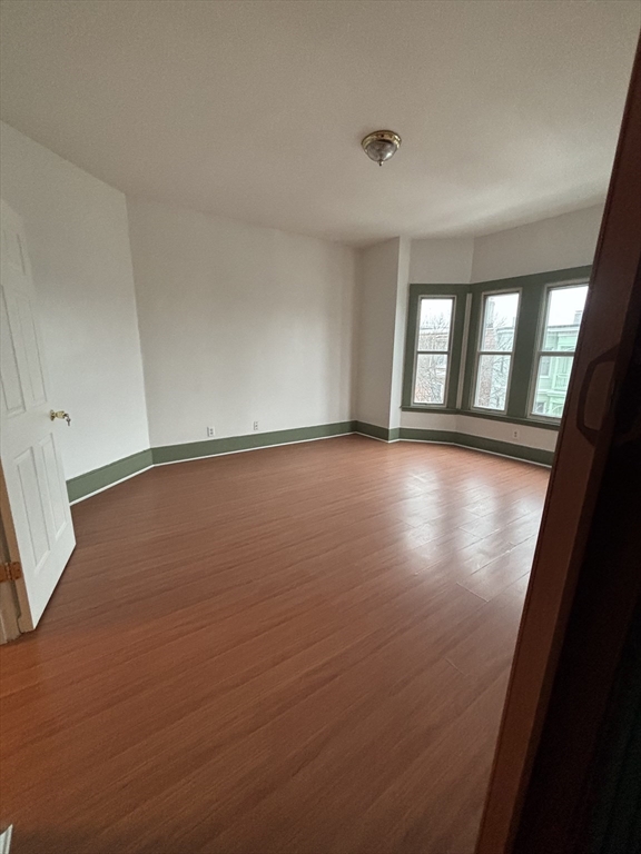 210 Lexington, Boston, Massachusetts, 5 Bedrooms Bedrooms, 8 Rooms Rooms,1 BathroomBathrooms,Residential Lease,For Rent,Lexington,73483340