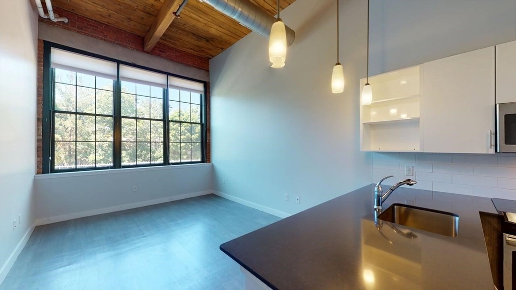 15 Richdale Ave, Cambridge, Massachusetts, 1 Bedroom Bedrooms, 3 Rooms Rooms,1 BathroomBathrooms,Residential Lease,For Rent,Richdale Ave,73483450