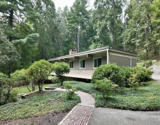 14 Overlook Dr, Weston, Massachusetts, 3 Bedrooms Bedrooms, 7 Rooms Rooms,2 BathroomsBathrooms,Residential Lease,For Rent,Overlook Dr,73483451