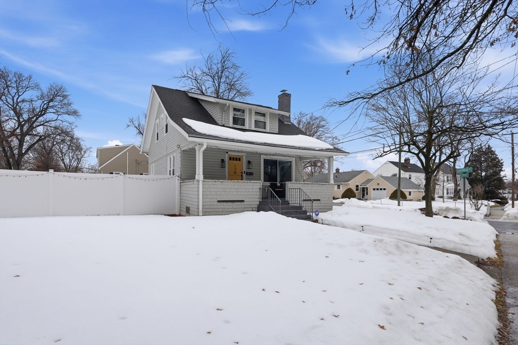 170 Plumtree Rd, Springfield, Massachusetts, 2 Bedrooms Bedrooms, 5 Rooms Rooms,1.5 BathroomsBathrooms,Residential,For Sale,Plumtree Rd,73483452