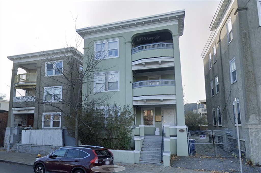 513 Washington St, Boston, Massachusetts, 4 Bedrooms Bedrooms, 6 Rooms Rooms,1 BathroomBathrooms,Residential Lease,For Rent,Washington St,73483456