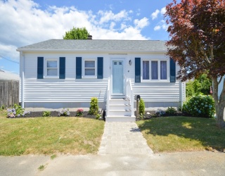 42 Buttonwood Rd, Dartmouth, Massachusetts, 3 Bedrooms Bedrooms, 5 Rooms Rooms,1 BathroomBathrooms,Residential Lease,For Rent,Buttonwood Rd,73483362