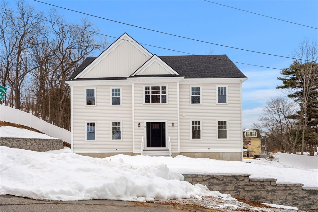 2 Rhuey Pass, Burlington, Massachusetts, 4 Bedrooms Bedrooms, 9 Rooms Rooms,3.5 BathroomsBathrooms,Residential,For Sale,Rhuey Pass,73483328