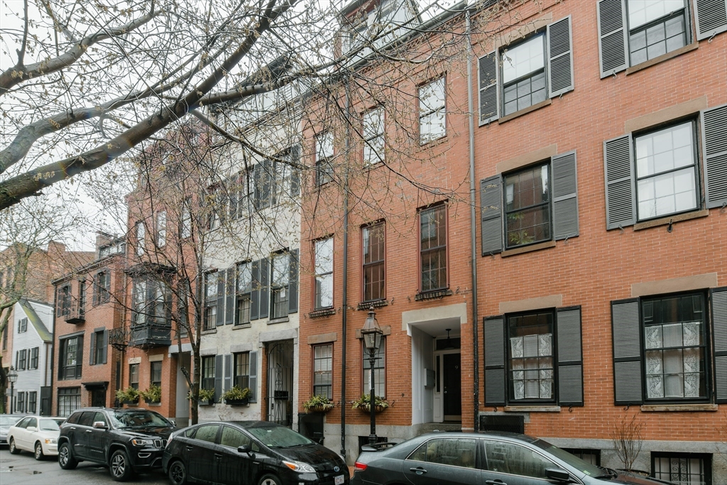 9 Fayette St, Boston, Massachusetts, 2 Bedrooms Bedrooms, 7 Rooms Rooms,2 BathroomsBathrooms,Residential Lease,For Rent,Fayette St,73483370