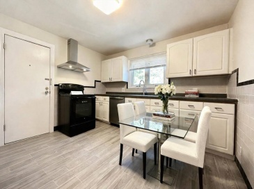 110 Craftsland Rd, Newton, Massachusetts, 3 Bedrooms Bedrooms, 7 Rooms Rooms,2 BathroomsBathrooms,Residential Lease,For Rent,Craftsland Rd,73482726