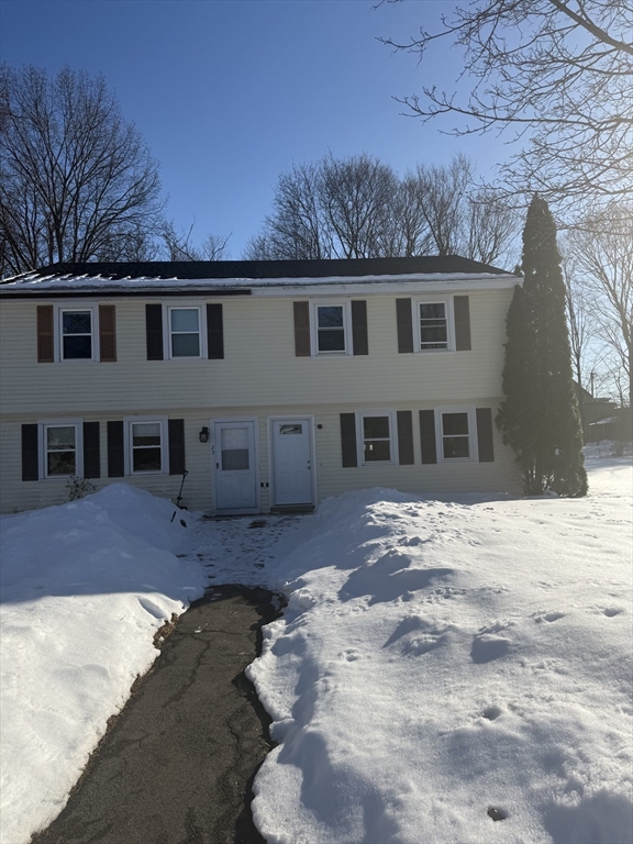 23 Bentley Cir, Methuen, Massachusetts, 2 Bedrooms Bedrooms, 4 Rooms Rooms,1.5 BathroomsBathrooms,Residential,For Sale,Bentley Cir,73481070