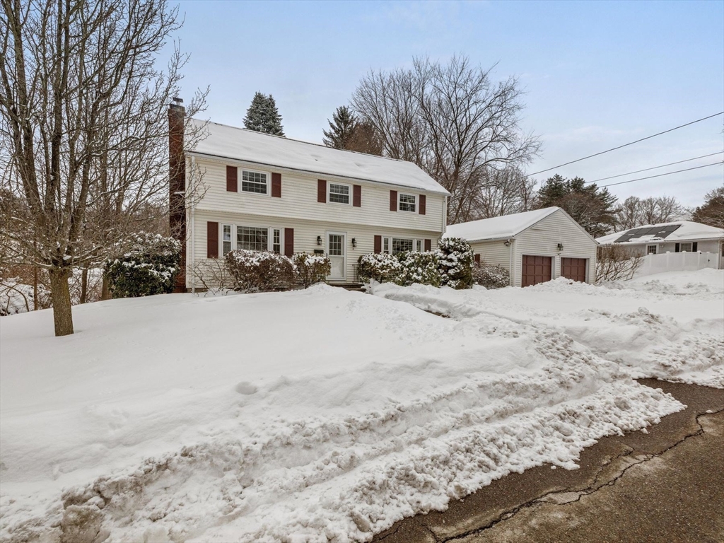 4 West End Ave, Westborough, Massachusetts, 4 Bedrooms Bedrooms, 8 Rooms Rooms,2 BathroomsBathrooms,Residential,For Sale,West End Ave,73483399