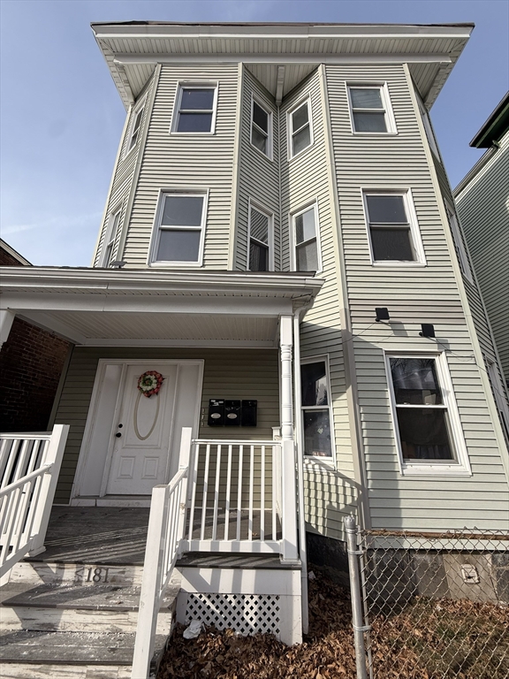 181 Norfolk Street, Boston, Massachusetts, 4 Bedrooms Bedrooms, 6 Rooms Rooms,1 BathroomBathrooms,Residential Lease,For Rent,Norfolk Street,73465314