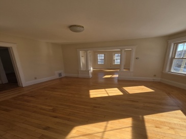 219 Broadway, Lynn, Massachusetts, 2 Bedrooms Bedrooms, 5 Rooms Rooms,1 BathroomBathrooms,Residential Lease,For Rent,Broadway,73481599 219 Broadway, Lynn, Massachusetts, 2 Bedrooms Bedrooms, 5 Rooms Rooms,1 BathroomBathrooms,Residential Lease,For Rent,Broadway,73481599