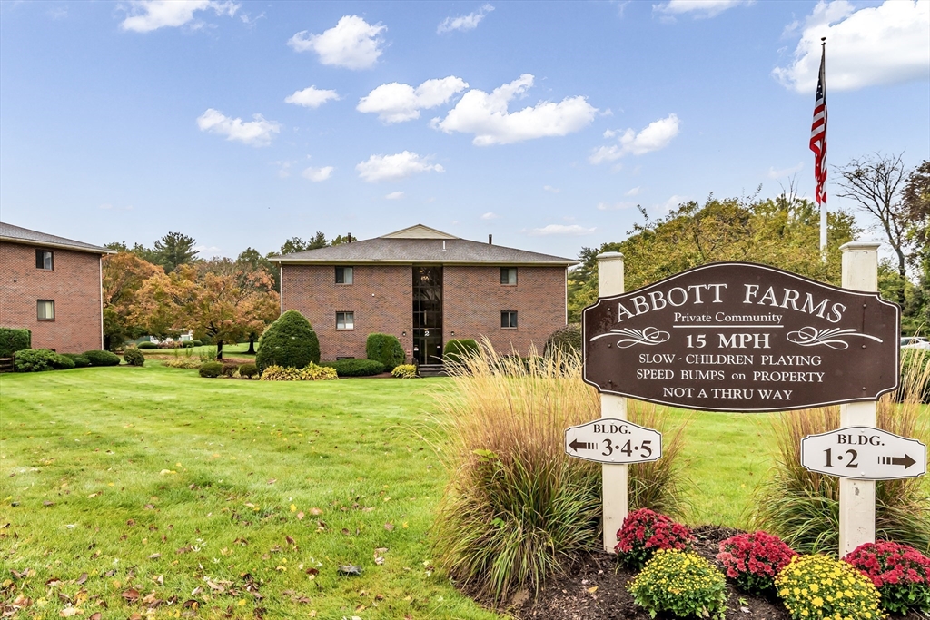 213 Abbott Farm, Hudson, New Hampshire, 1 Bedroom Bedrooms, 4 Rooms Rooms,1 BathroomBathrooms,Residential,For Sale,Abbott Farm,73483527