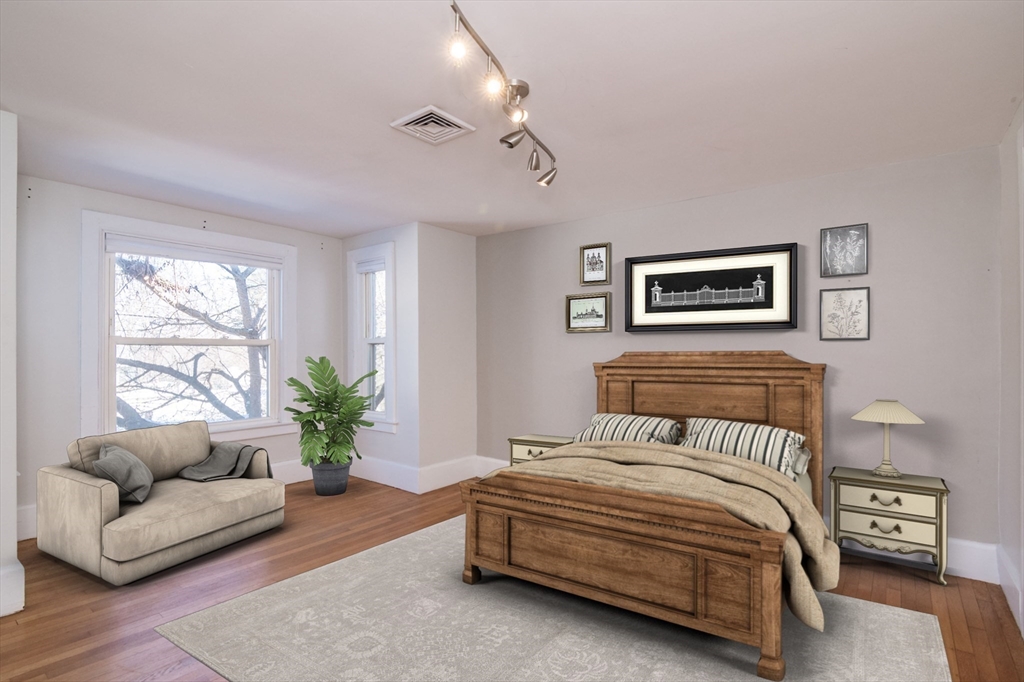 21 Lyman Rd, Northampton, Massachusetts, 2 Bedrooms Bedrooms, 6 Rooms Rooms,2 BathroomsBathrooms,Residential,For Sale,Lyman Rd,73483551