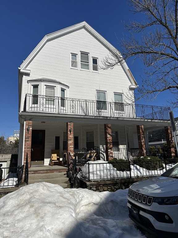 1 Ossipee Road, Somerville, Massachusetts, 4 Bedrooms Bedrooms, 6 Rooms Rooms,1 BathroomBathrooms,Residential Lease,For Rent,Ossipee Road,73483567