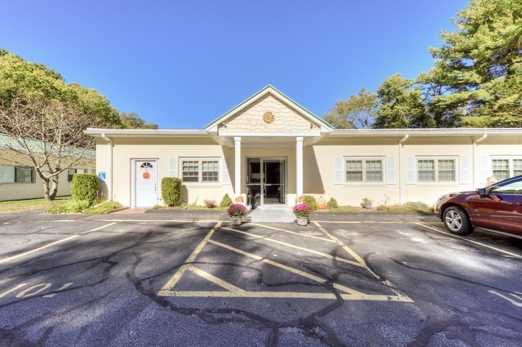 215 Mill St, Worcester, Massachusetts, 1 Bedroom Bedrooms, 3 Rooms Rooms,1 BathroomBathrooms,Residential,For Sale,Mill St,73483487