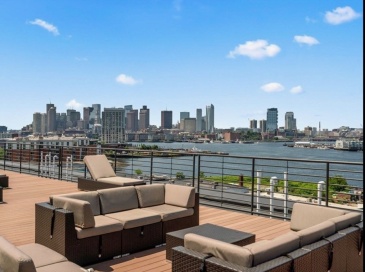 250 Meridian St, Boston, Massachusetts, 2 Bedrooms Bedrooms, 4 Rooms Rooms,2 BathroomsBathrooms,Residential,For Sale,Meridian St,73483573