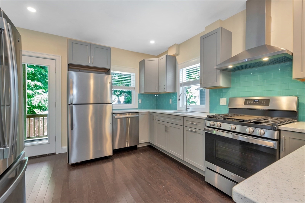 161 Fourth St., Medford, Massachusetts, 5 Bedrooms Bedrooms, 7 Rooms Rooms,5.5 BathroomsBathrooms,Residential Lease,For Rent,Fourth St.,73483581